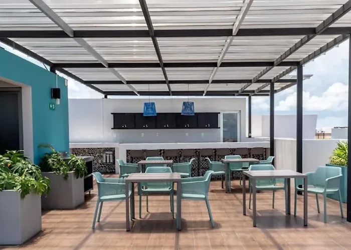 Modern With Pool Gym And Rooftop Views Appartement Playa del Carmen