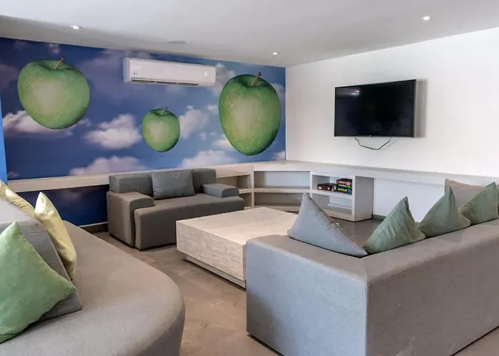 Modern With Pool Gym And Rooftop Views Appartement Playa del Carmen