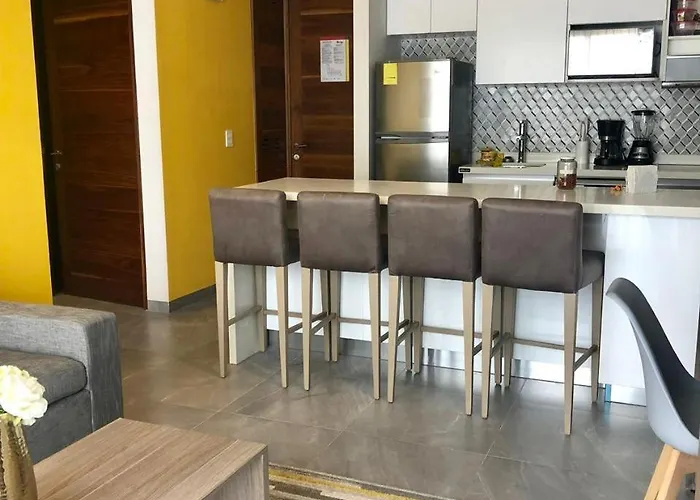 Modern With Pool Gym And Rooftop Views Appartement
