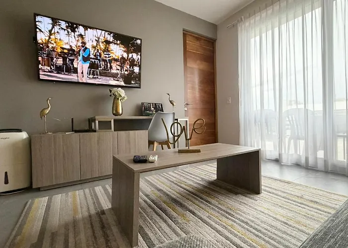 Appartement Modern With Pool Gym And Rooftop Views *